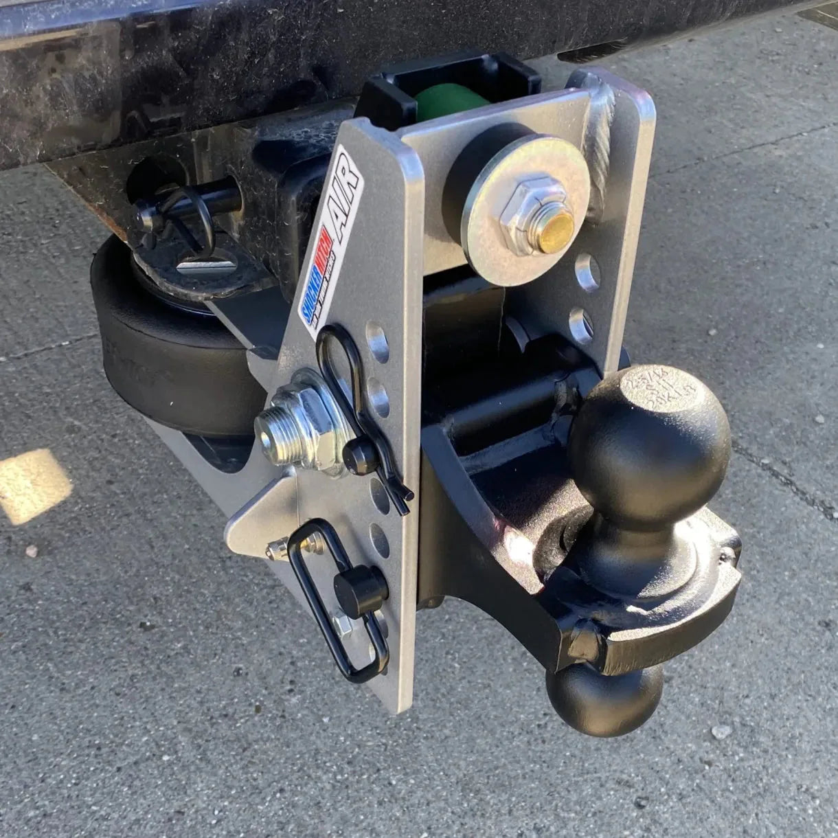 Shocker Aluminum Light Duty Air Hitch  w/ Black Combo Ball Mount - 10,000 lbs. GTW