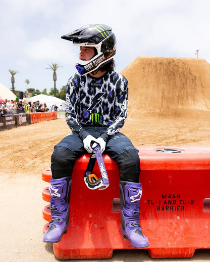 EVS Slayco 96 Ghost Leopard Knee Guard - Limited Edition Axel Hodges Knee Guards