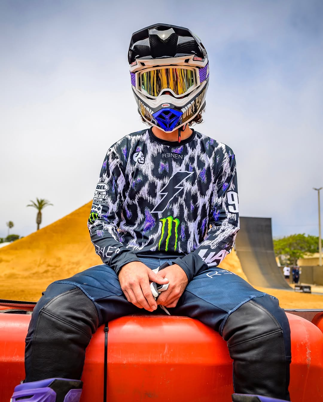 EVS Slayco 96 Ghost Leopard Knee Guard - Limited Edition Axel Hodges Knee Guards